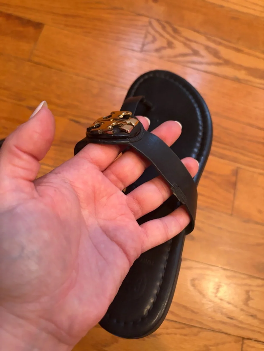 Tory Burch Black Leather Logo Thong Sandals with Gold Medallions - Picture 3 of 5